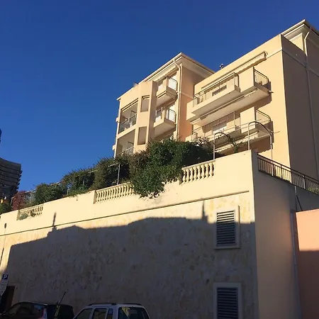 Studios Villa Palatine * Босолей